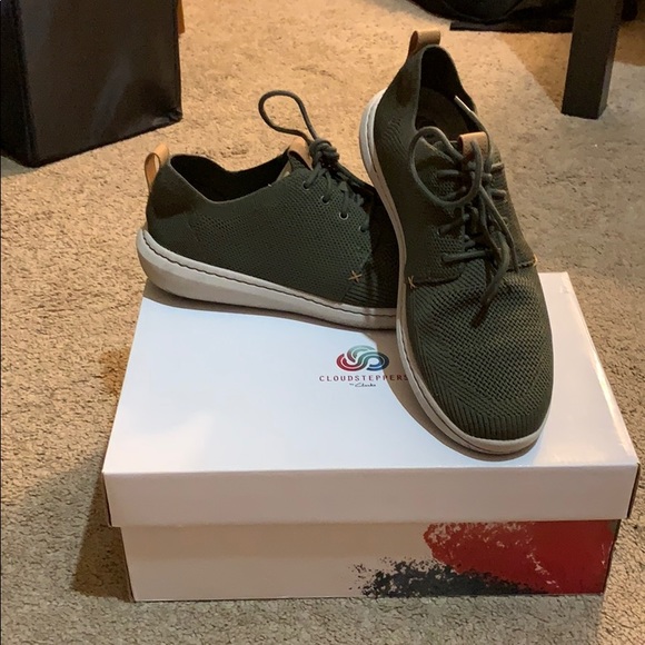 clarks memory foam shoes